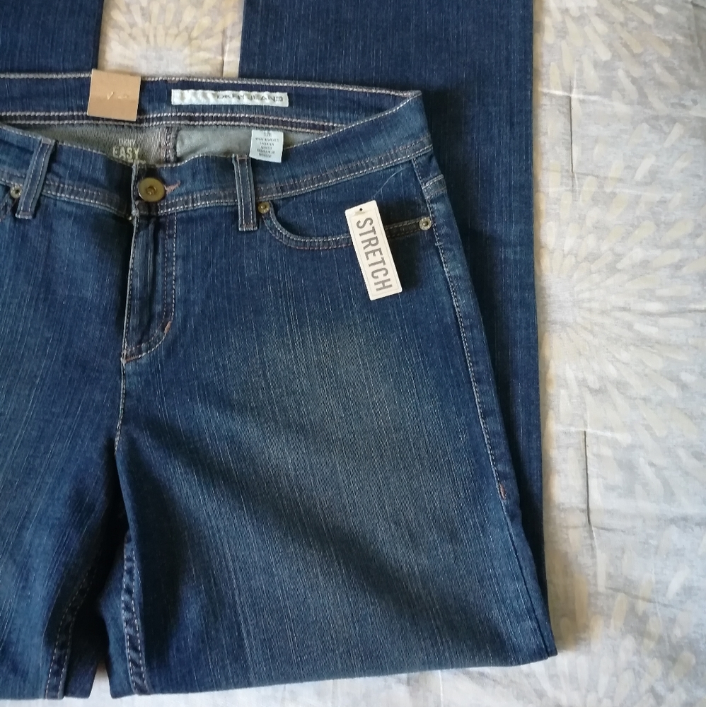 DKNY classic straight NWT jeans ,size 12R / 32" - Picture 2 of 7